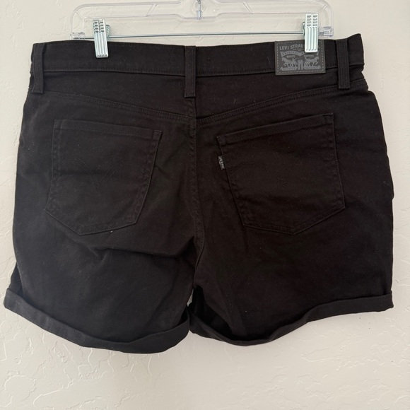 ✨ Levi’s Black Denim Mid Length Shorts Sz 32 NWOT - Picture 4 of 6